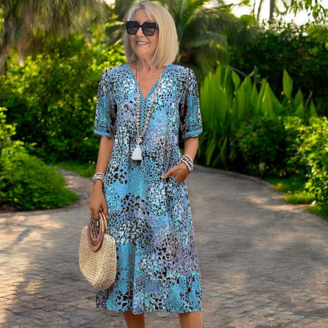 Iris – Lightweight and airy dress with a flattering cut