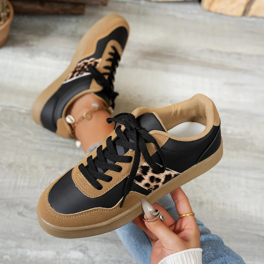 Estera | Białe sneakersy z motywem panterki