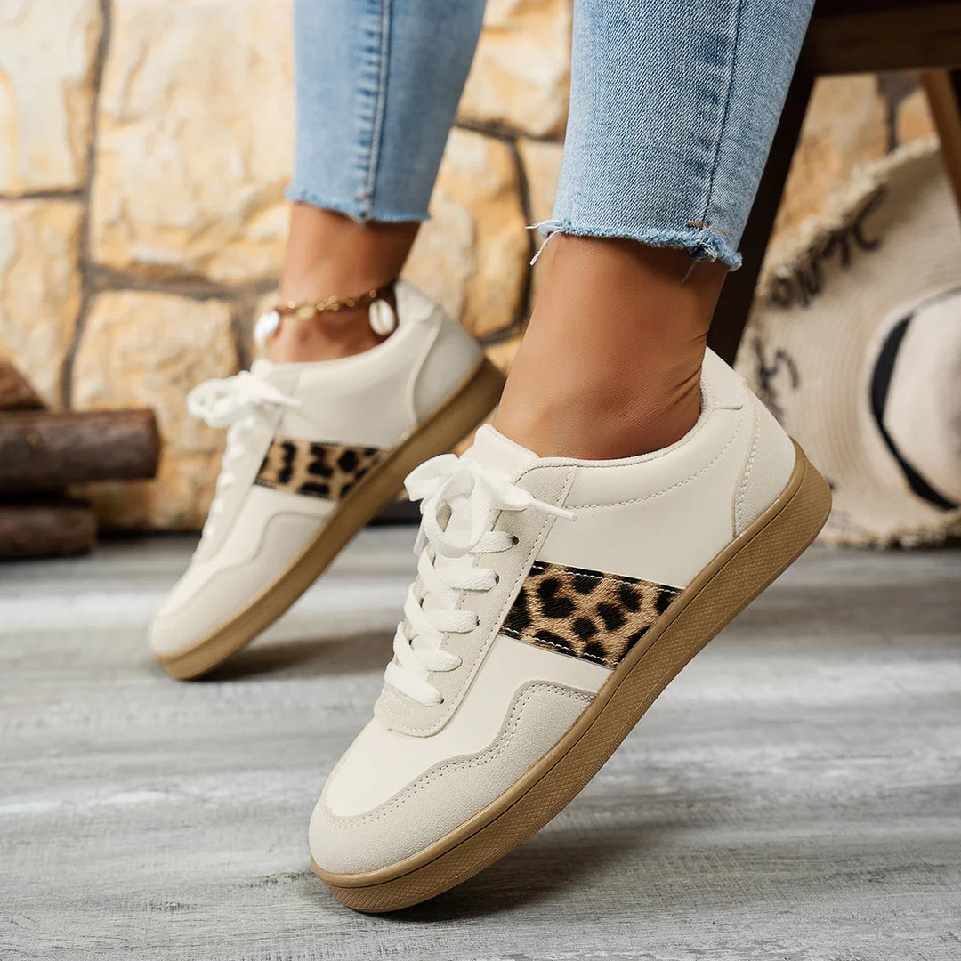 Estera | Białe sneakersy z motywem panterki
